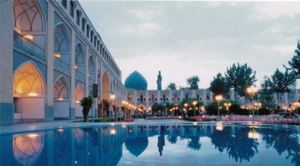 هتل های تماشایی اصفهان را بشناسید!هتل عباسی اصفهانهتل آسمان اصفهانرزرو هتل در اصفهان